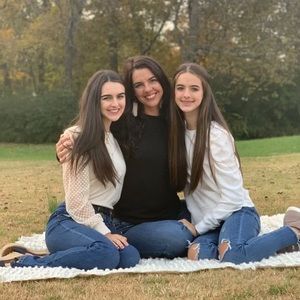 Meet your Posher, Annie